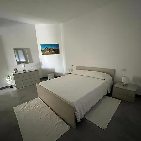 Maphis House Apartmán *